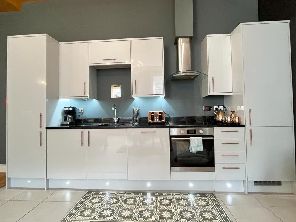 Unique & Luxurious 2 Bedroom City Centre Apartment Nottingham Bagian luar foto